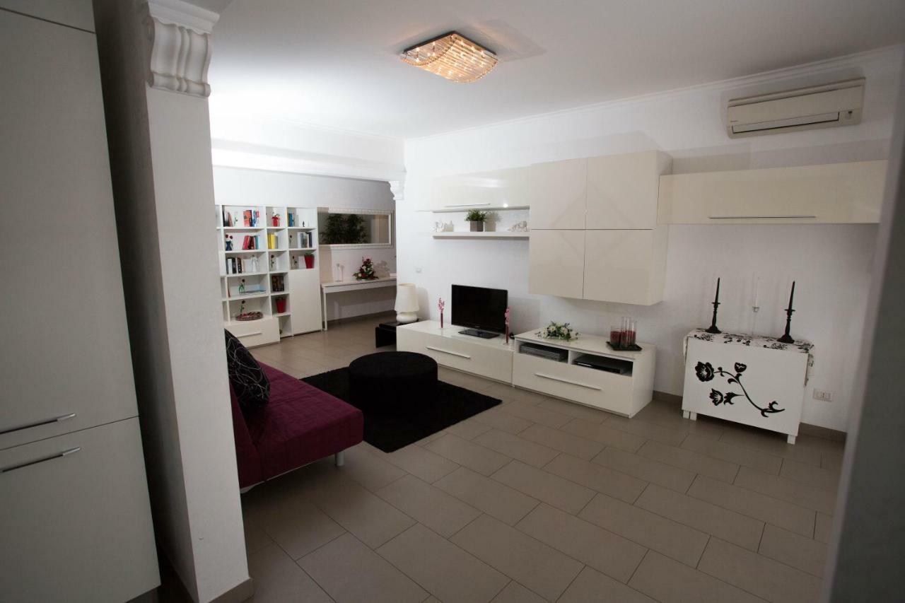 Appia Tourist Apartment Rzym Zewnętrze zdjęcie